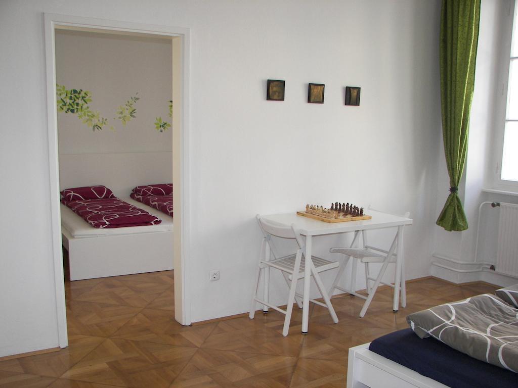 Apartment Eve Rooms Ljubljana Værelse billede